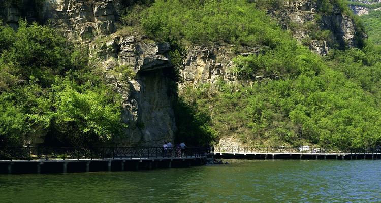 游览风景名胜（一次难忘的旅程）