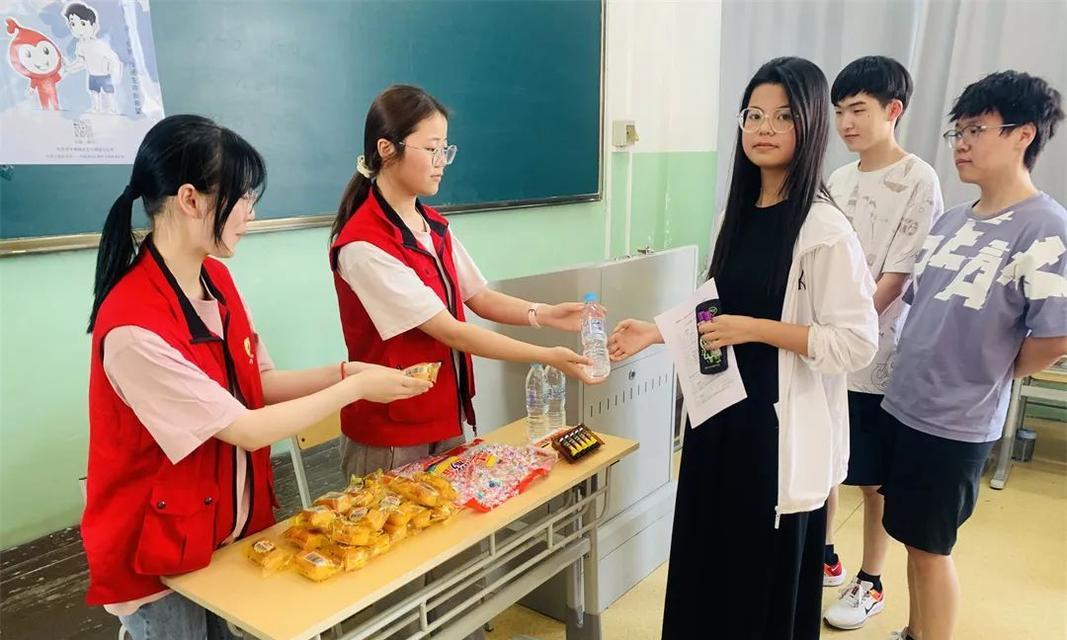 传递爱的种子（从学生身上发现的爱）