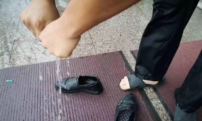 一份特殊的爱（一份特殊的爱）