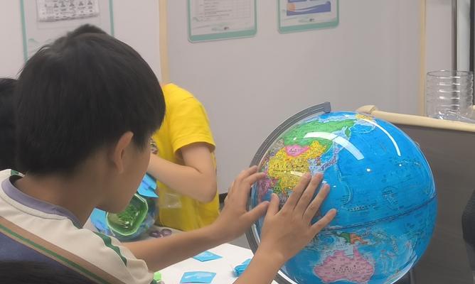 爱护环境（一位环保少年的成长故事）