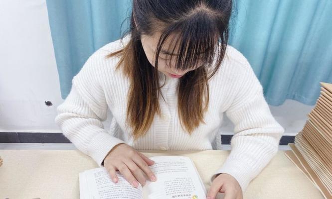 享受知识的甘霖（一个热爱阅读的少年的成长历程）