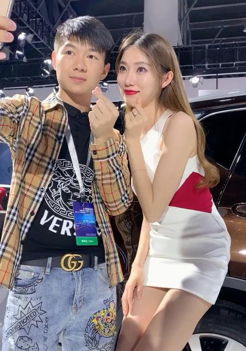 弯腰的样子很美——一个温暖的故事（一个女孩的内心变化）