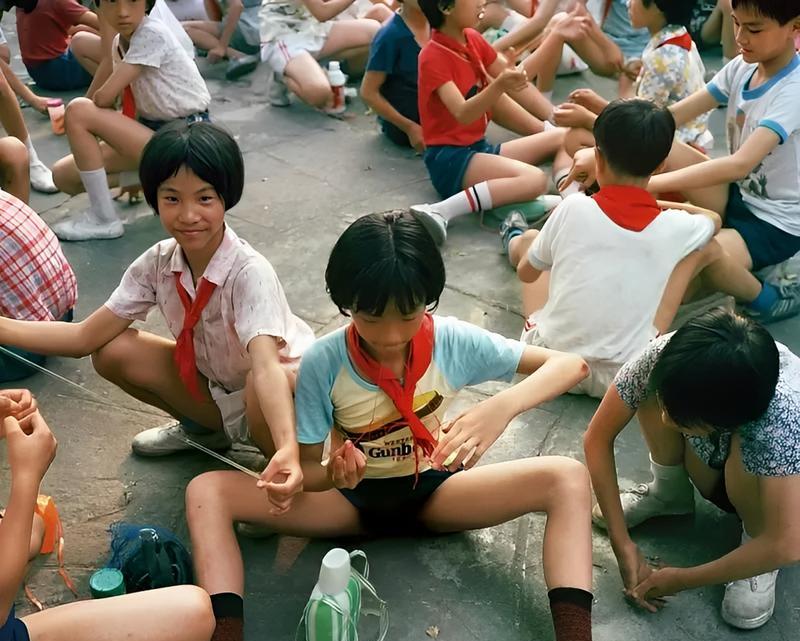 童年记忆中的奇妙冒险（带着爷爷奶奶去探险）